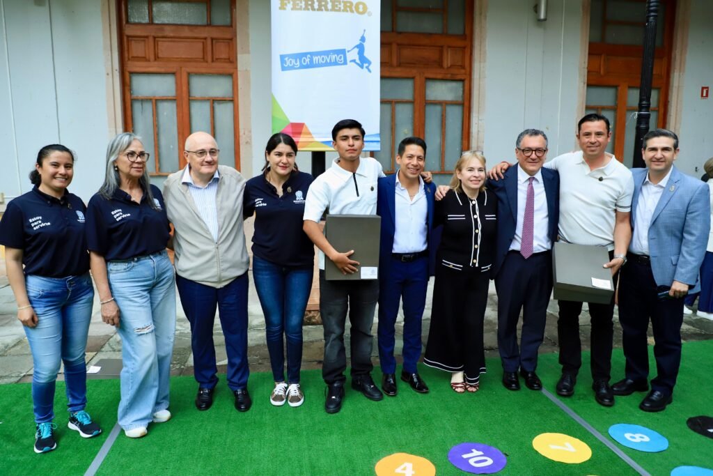 Son seis colaboradores del Sistema DIF Estatal, quienes se capacitarán en Italia sobre programas que promueven el desarrollo físico, cognitivo, emocional y social de las niñas y niños de Guanajuato.