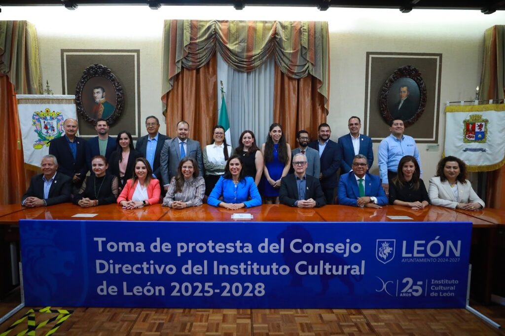 Ale Gutiérrez invitó a los integrantes del consejo a trabajar por el compromiso de impulsar la cultura y el talento de León.