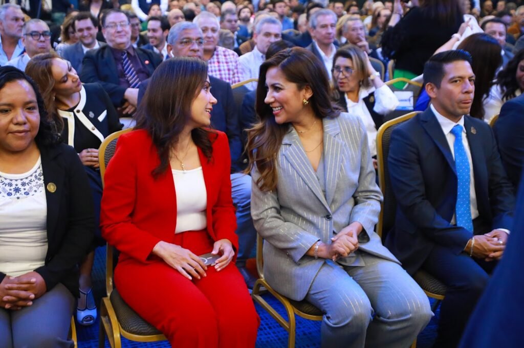 Ale Gutiérrez, presidenta municipal de León destacó la visión de trabajo con las personas al centro de las decisiones.