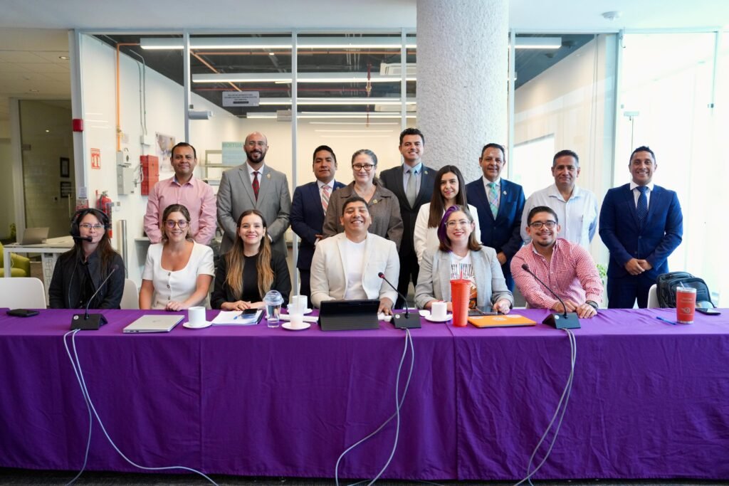 La Comisión para las Juventudes y Deporte del Congreso local realizó una mesa de trabajo para tratar este tema.