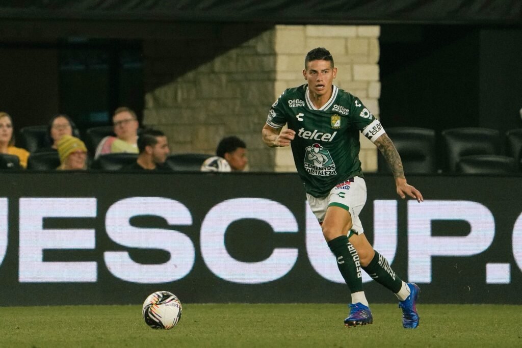 León busca hoy de local ganarle al Monterrey y volver al camino del triunfo en el torneo.