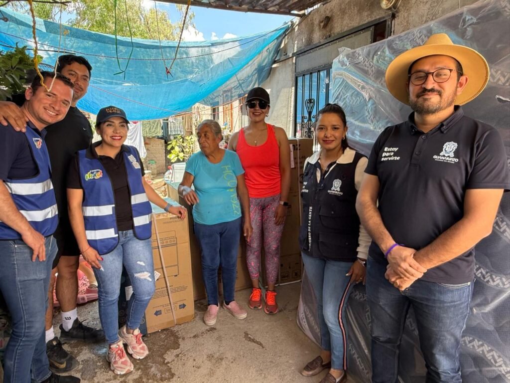 Entre los apoyos que recibieron los habitantes de la zona del Río Laja fueron colchones, refrigerador, estufa y lavadora.