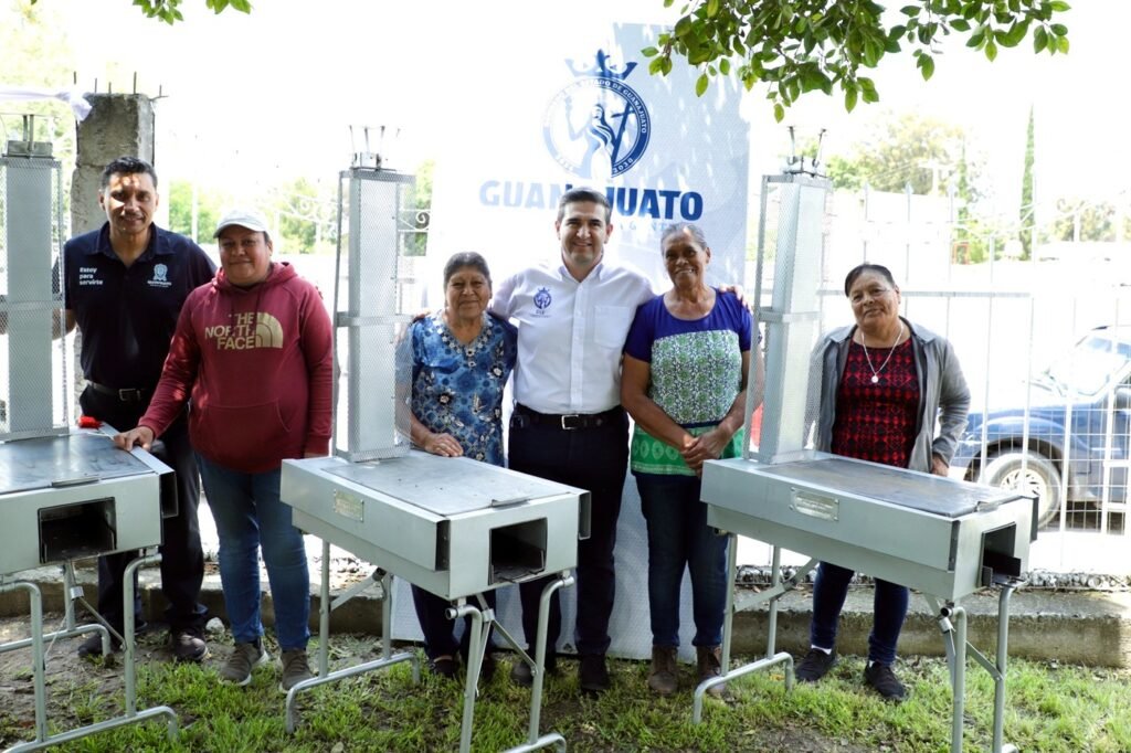 José Alfonso Borja Pimentel realiza gira de trabajo en el municipio de Tarimoro y visita a los habitantes de la comunidad de Cerro Prieto.