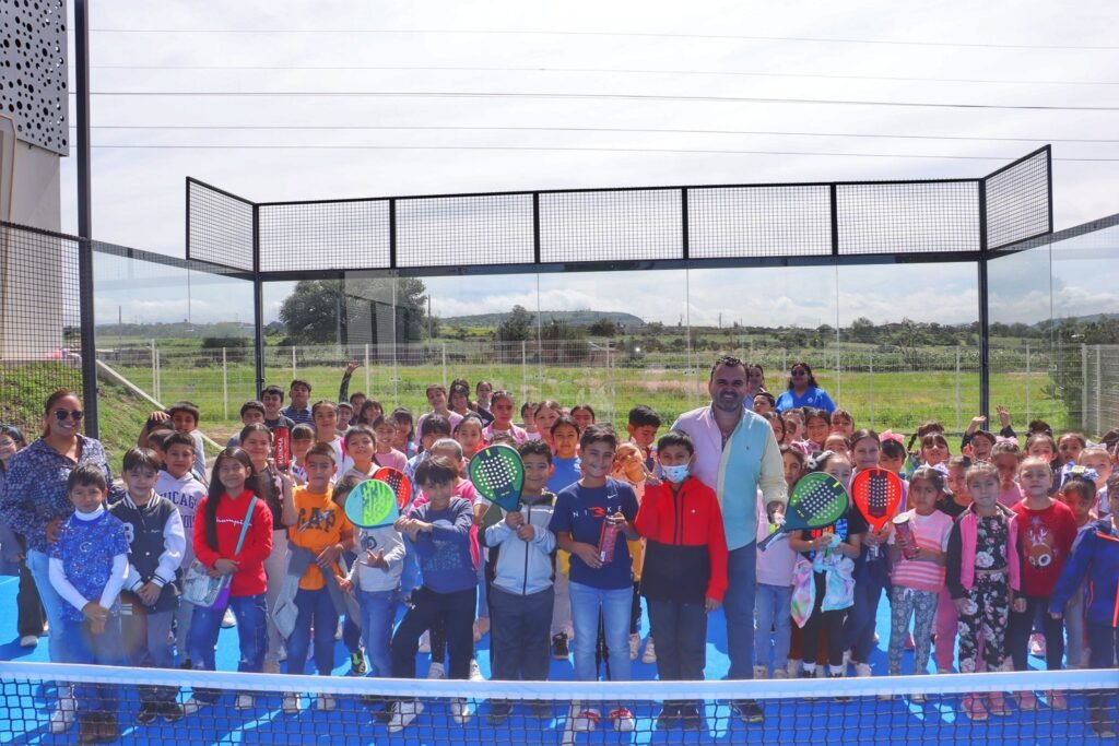 Luis Fernando Esquivel reiteró su compromiso de trabajar por los jóvenes de Coroneo.