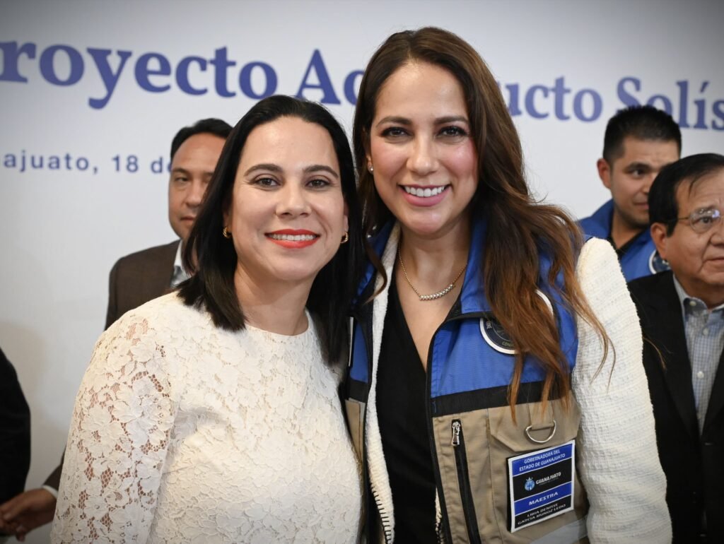 Lorena Alfaro García y la gobernadora del estado, Libia Dennise García Muñoz Ledo, hicieron posible la modernización de este estadio mundialista.