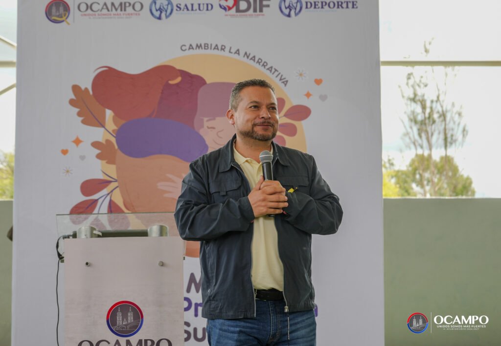 El presidente municipal Erick Montemayor agradeció la participación de la ciudadanía en este foro impulsado por el Consejo Municipal para la Prevención del Suicidio.