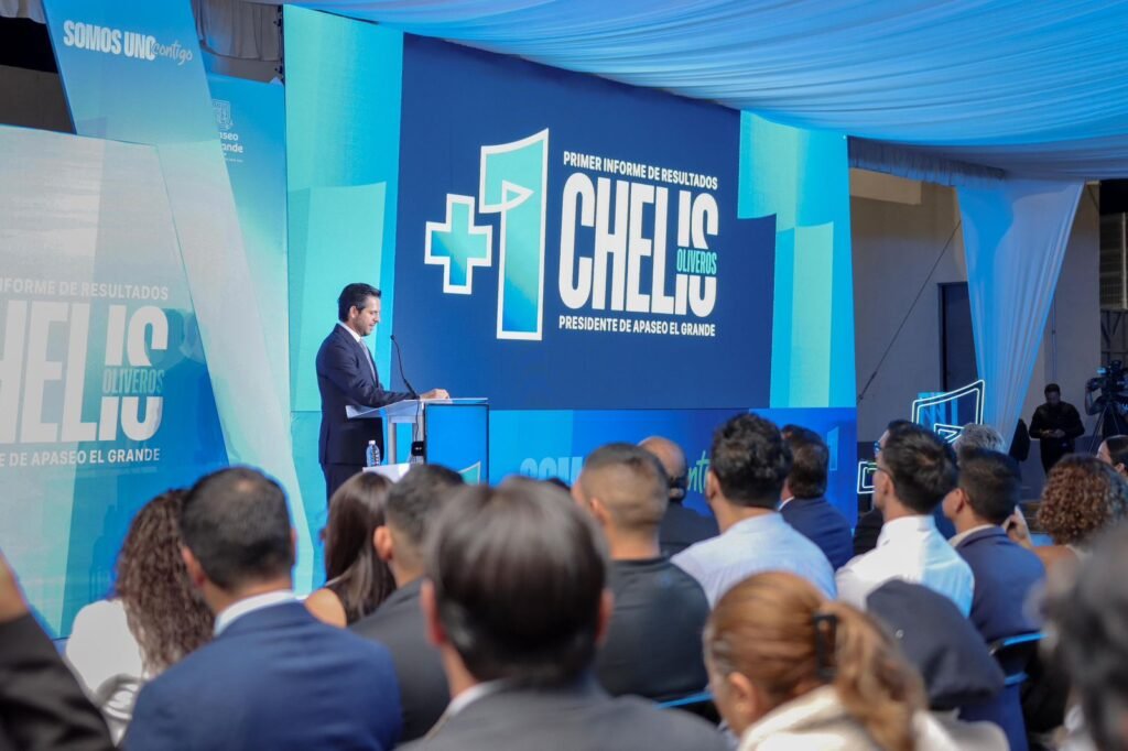 Chelis Oliveros reiteró en su primer Informe de Gobierno su compromiso con la gente de Apaseo el Grande.