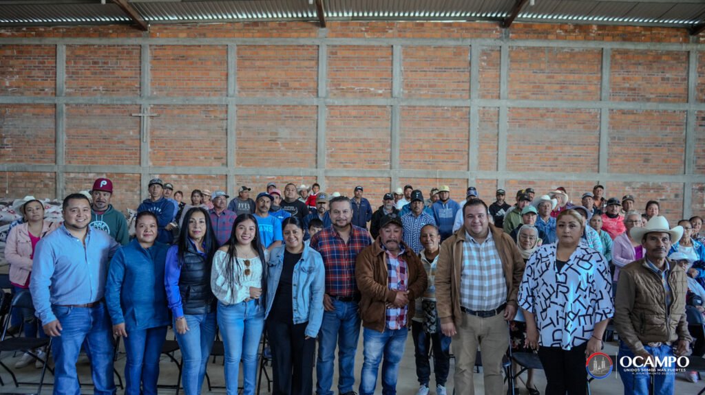 Entregan 43 toneladas de alimento para ganado a productores de Ocampo Erick Montemayor, alcalde de Ocampo, reiteró su compromiso con el campo y los agricultores de la región.