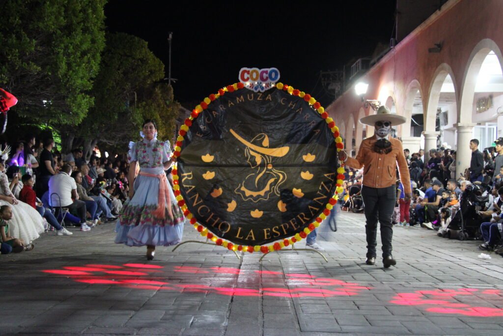 En Manuel Doblado, invitan a ser parte del Festival de la Luz Autoridades de Manuel Doblado, encabezadas por el presidente municipal, Adolfo Alfaro invitaron a disfrutar de las actividades de este festival.