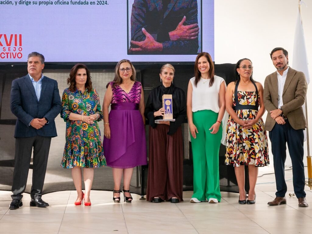 Ale Gutiérrez, presidenta municipal de León, destacó al gremio como pieza clave en programas como Participa León.