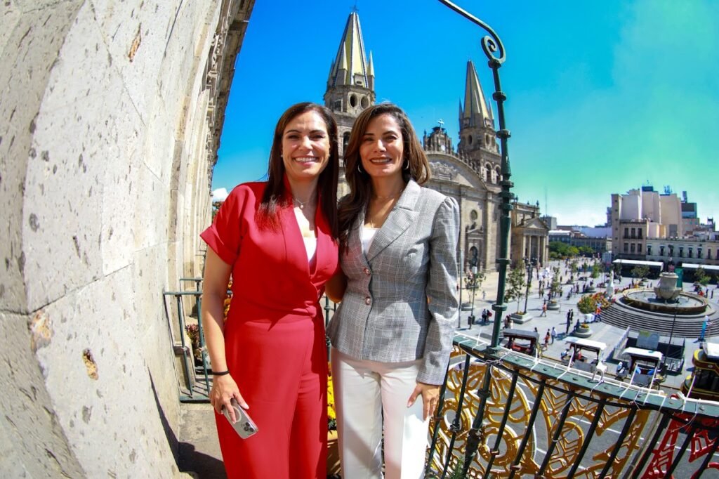 Ale Gutiérrez sienta las bases para mejorar la movilidad de León Ale Gutiérrez estrechó lazos de proyecto y amistad con Verónica Delgadillo García, presidenta de Guadalajara.