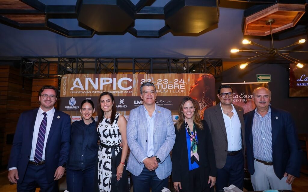 Ale Gutiérrez destacó la fuerza y diversificación de la industria leonesa en sectores como aeronáutica, textil y automotriz.