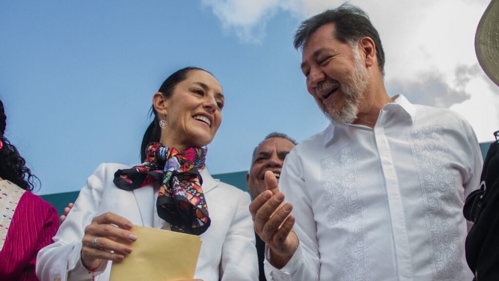 Gerardo Fernández Noroña, anunció en su videocharla para redes sociales que pedirá licencia de su cargo como legislador porque tiene "una tarea importante".