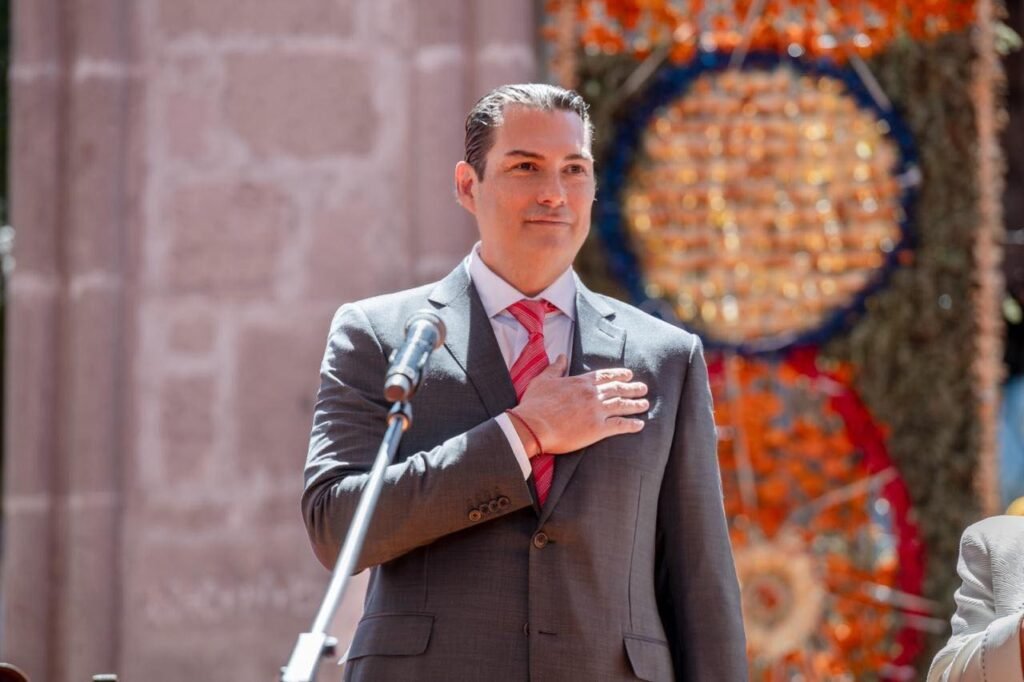 Mauricio Trejo e integrantes del Ayuntamiento invitan a ser parte de la celebración de Día de Muertos en San Miguel de Allende.