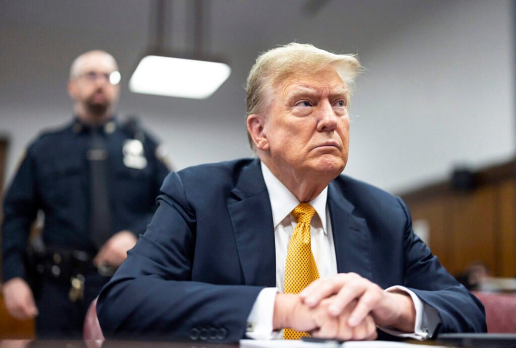 Donald Trump afirma que ambos funcionarios deberían "estar en la cárcel por no proteger a los oficiales de ICE".