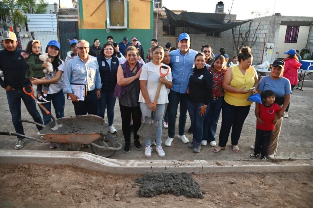 Adrián Hernández Alejandri reiteró su compromiso durante el arranque de obras en la colonia Villas de los Artesanos.