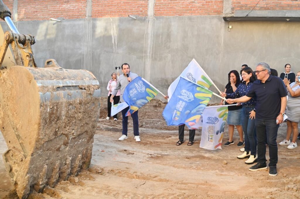 Adrián Hernández Alejandri destacó su compromiso de mejorar la calidad de vida de los habitantes de la colonia Vista Hermosa.