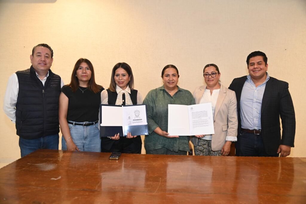Autoridades de Dolores Hidalgo trabajan en regularizar predios Autoridades de Dolores Hidalgo impulsan la regularización de predios en la Cuna de la Independencia Nacional.