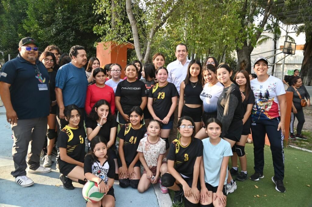 Adrián Hernández Alejandri arranca la rehabilitación del Parque Álvaro Obregón Adrián Hernández Alejandri reiteró su compromiso de trabajar por las obras a favor de la ciudadanía de Dolores Hidalgo.