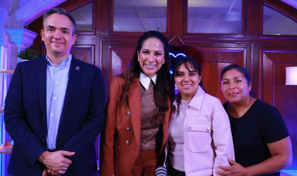 En 'Conectando con la Gente', Libia Dennise estuvo acompañada por Salomón Ceballos, Director General del IECA, además de Leticia Echeverría y Karina Contreras.