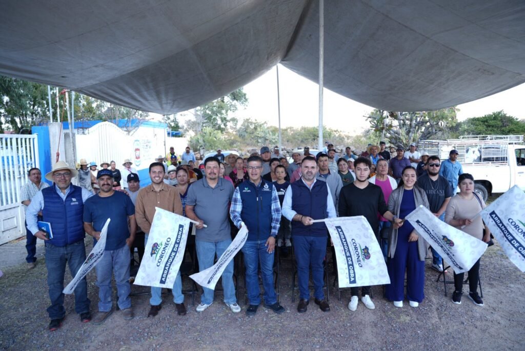 Luis Fernando Velazquez , alcalde de Coroneo resaltó la importancia de seguir trabajando con autoridades del Estado a favor de la ciudadanía.