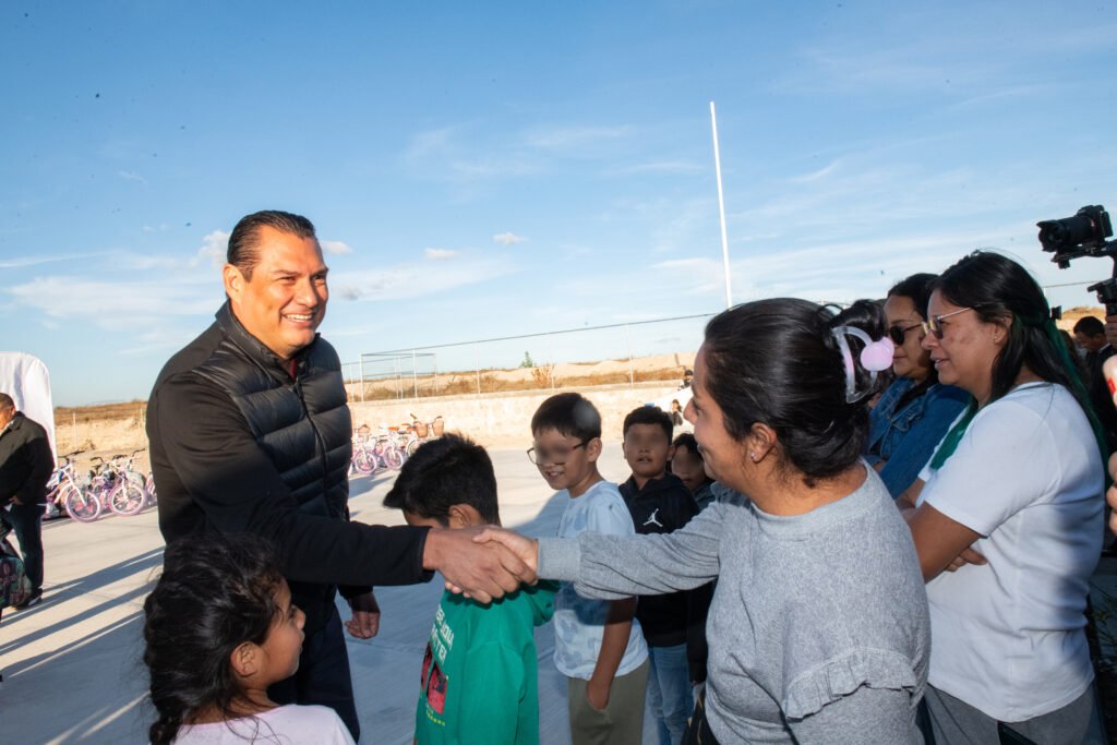 Mauricio Trejo escuchó la petición de los menores y reiteró su compromiso por impulsar el deporte en San Miguel de Allende.