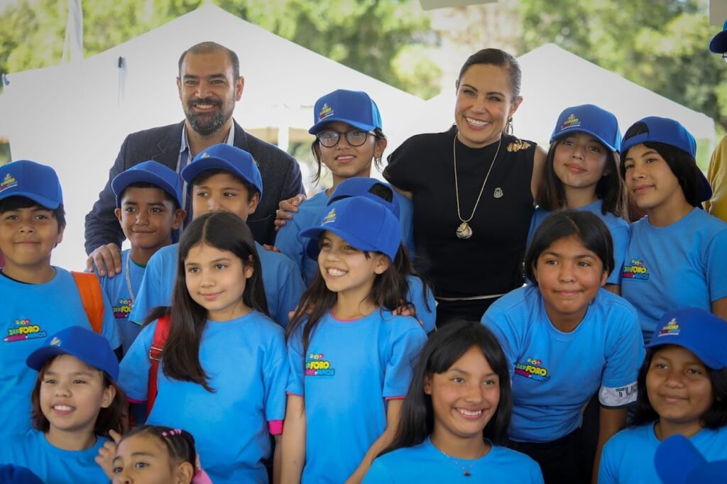Ale Gutiérrez, convivió con cerca de 200 niñas y niños consejeros de Bibliotecas Municipales.
