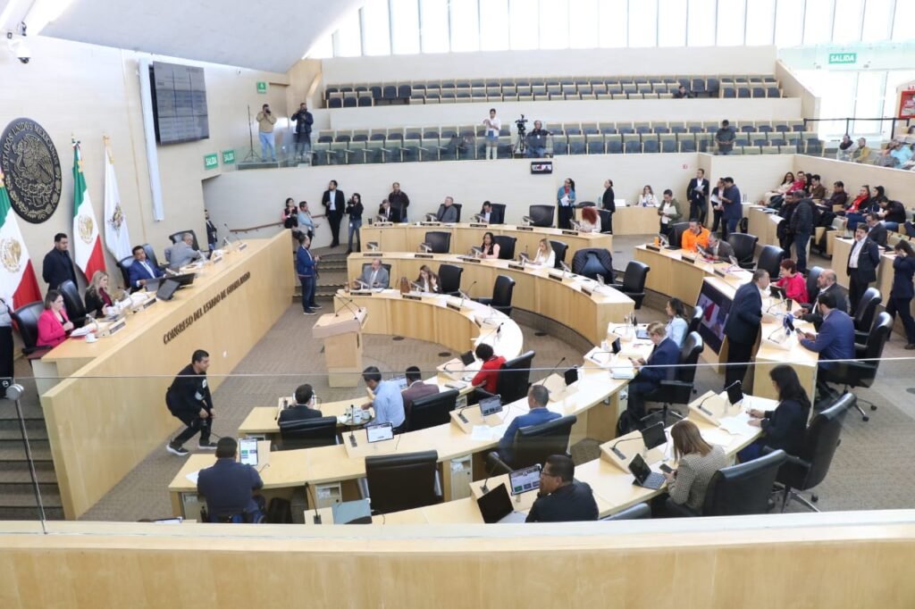 La votación se realizó en el Congreso del Estado, donde se aprobó por unanimidad la designación de Francisco Javier Juárez León.