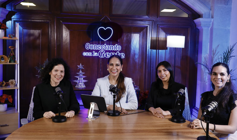 Impulsan programa Estatal Cultural gracias a la participación de los guanajuatenses Libia Dennise estuvo en esta emisión por Lizeth Galván Cortés, Secretaria de Cultura; Marcela Chagoya Casillas, Directora de Planeación, de la Secretaría de Cultura; e Iraís Monserrat Reyes Toledo, Licenciada en Desarrollo y Gestión Interculturales por la ENES-UNAM León.