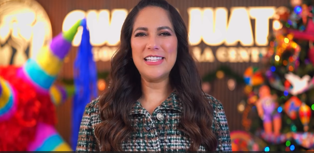 Libia Dennise manda mensaje navideño, invita a convivir en paz Libia Dennise compartió un mensaje en sus cuentas personales, deseando unas felices fiestas y que se conviva en familia.