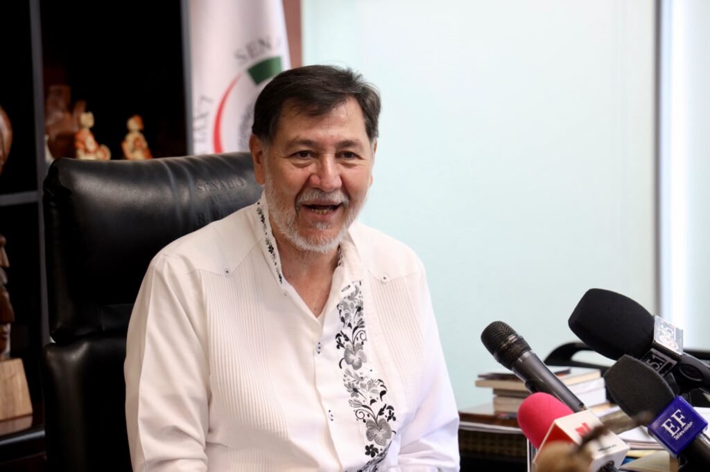 Fue el mismo, Fernández Noroña, senador de Morena aseguró que alcanzaría a Adán Augusto López, sin precisar el país europeo ni sus actividades