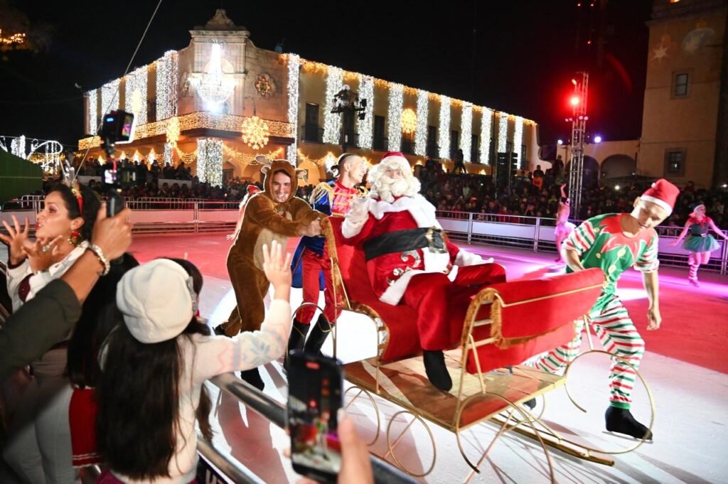 Inauguran en Dolores Hidalgo la Villa Navideña Adrián Hernández Alejandri, presidente de Dolores Hidalgo, realizó la inauguración de la villa navideña en nuestro pueblo mágico.