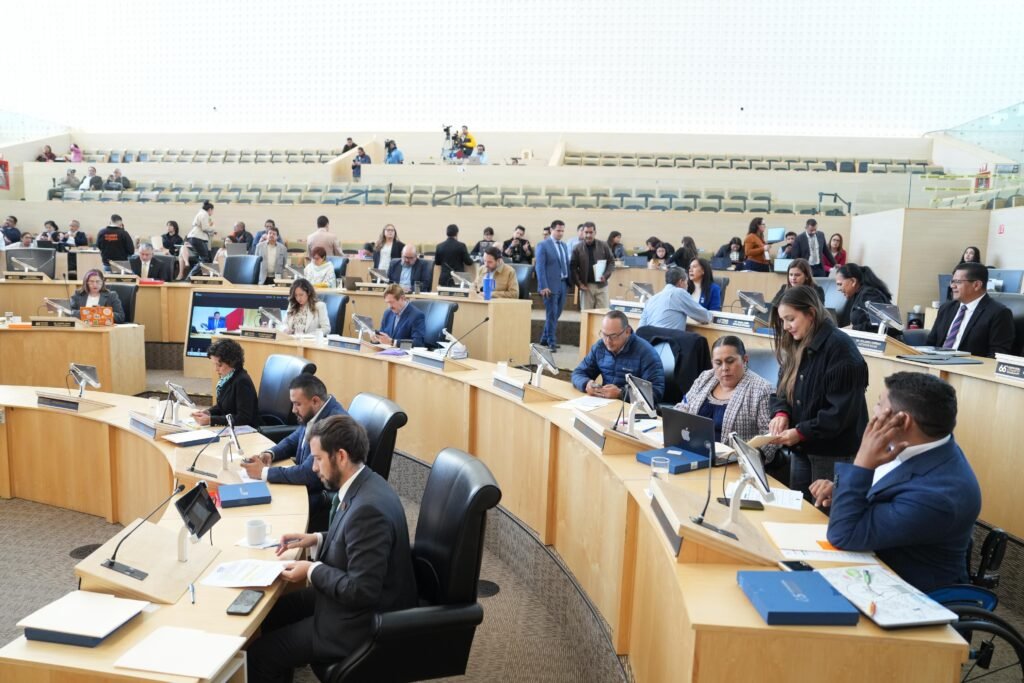 Diputadas y diputados del PAN y PRD presentaron una iniciativa de reforma a la Ley de Movilidad.