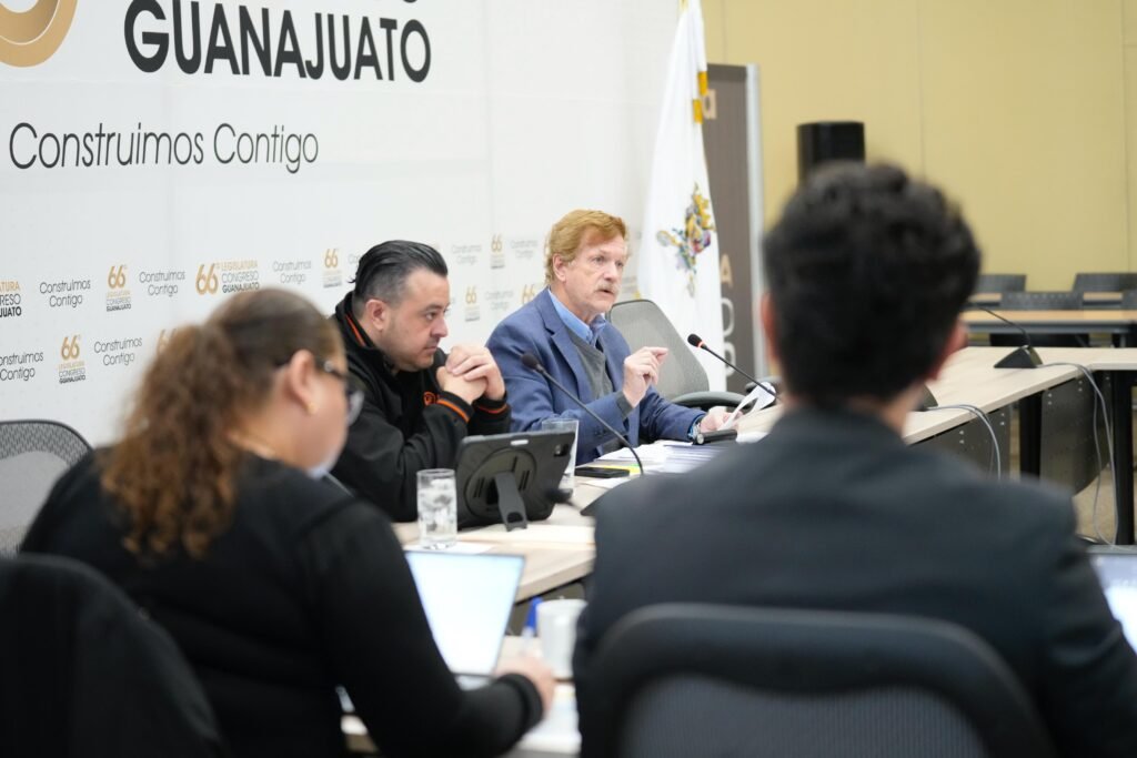 Juan Carlos Romero Hicks también destacó la relevancia de la propuesta y el impacto positivo que traería a favor de los migrantes.