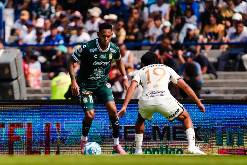 El Club León dejó ir los tres puntos, después de que Pumas los empatara en la segunda parte del juego.