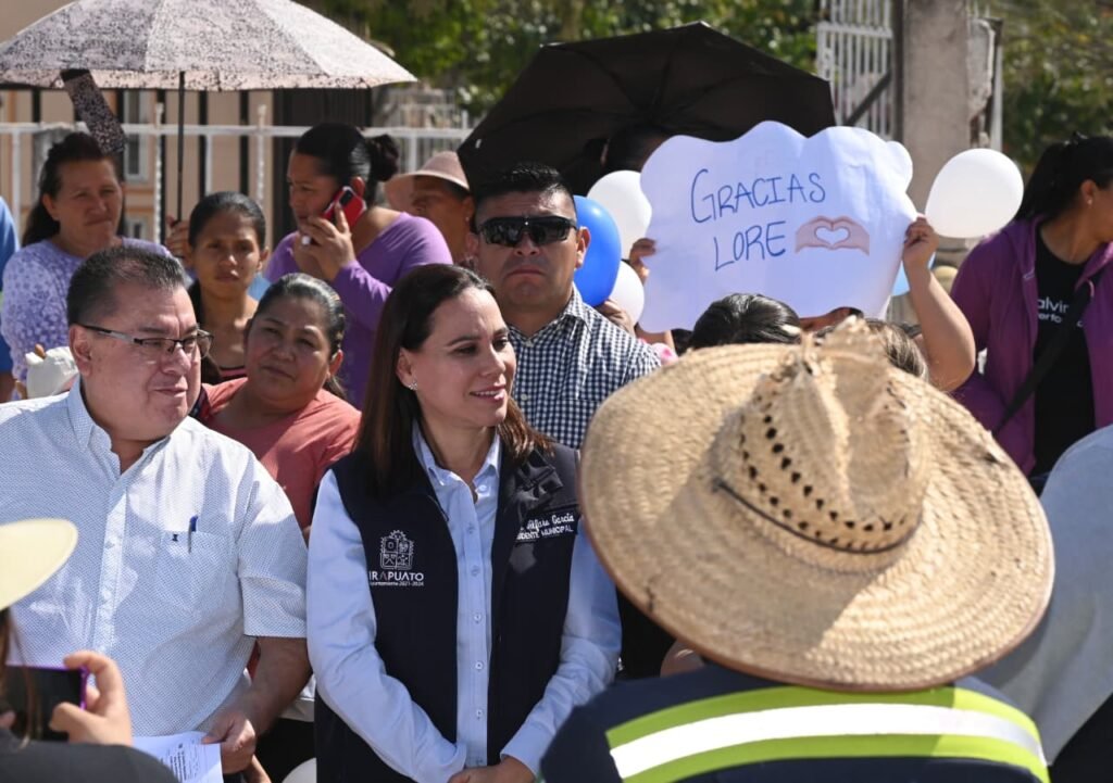 En su recorrido, Lorena Alfaro reiteró el compromiso de trabajar a favor de la ciudadanía y de ver por el desarrollo de Irapuato.