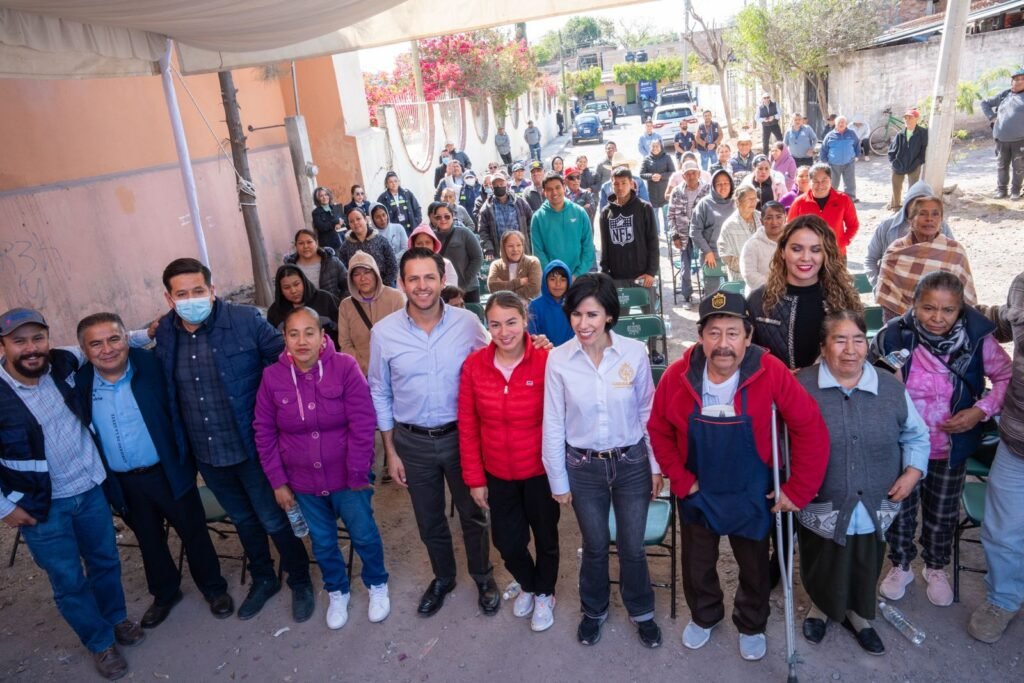 Chelis Oliveros y Rosario Corona destacó el trabajo que se realiza a favor del desarrollo de Apaseo el Grande.