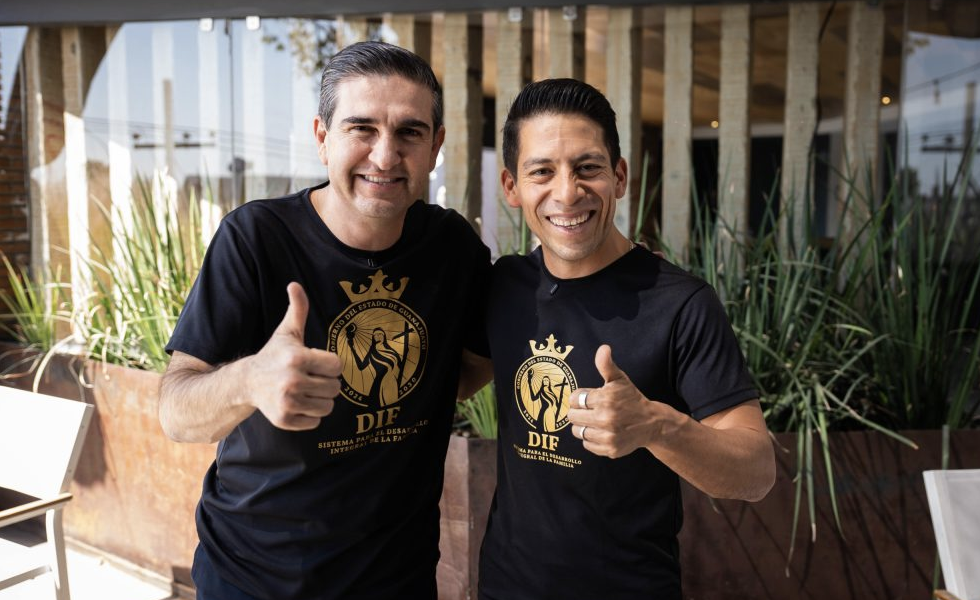 ¡Para toda la familia! DIF Estatal invita a concurso para decorar balón de futbol José Alfonso Borja Pimentel y Juan Carlos Montesinos, directivos del DIF Estatal de Guanajuato invitan a la ciudadanía a participar.