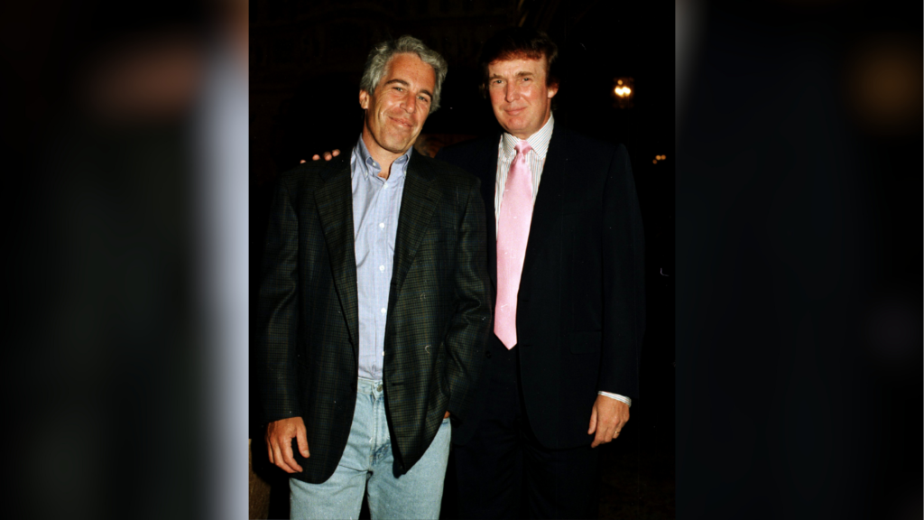 Demócratas piden que no se encubra a Donald Trump en caso Epstein Los demócratas afirman que la Casa Blanca está encubriendo a Donald Trump sobre varios hechos que ocurrieron con Jeffrey Epstein.