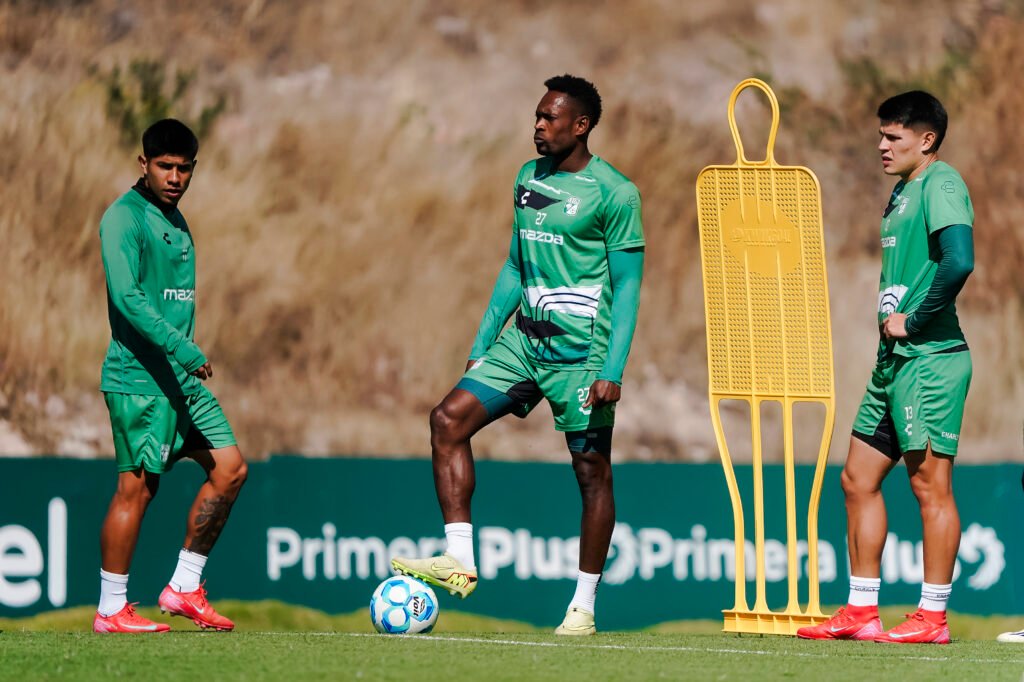 ¡Ganar o ganar! León busca sumar tres puntos ante Santos El Club León tiene hoy por la tarde la oportunidad de vencer a Santos, el último equipo de la tabla.