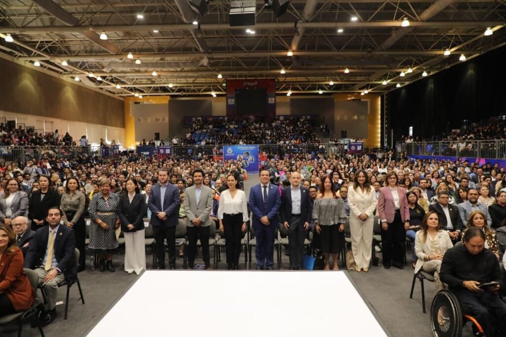 Guanajuato es parte de CercanIA, un paso en la era de la Inteligencia Artificial El Secretario de Gobierno, Jorge Daniel Jiménez Lona fue el encargado de inaugurar este foro de Inteligencia Artificial.
