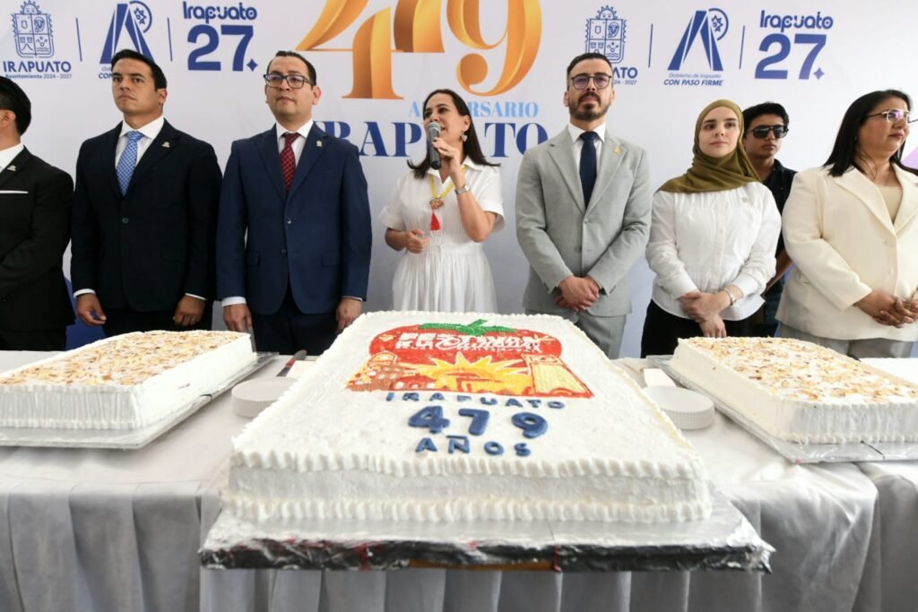 Lorena Alfaro, presidenta de Irapuato, en compañía de su gabinete, celebraron con la ciudadanía este emotivo momento.