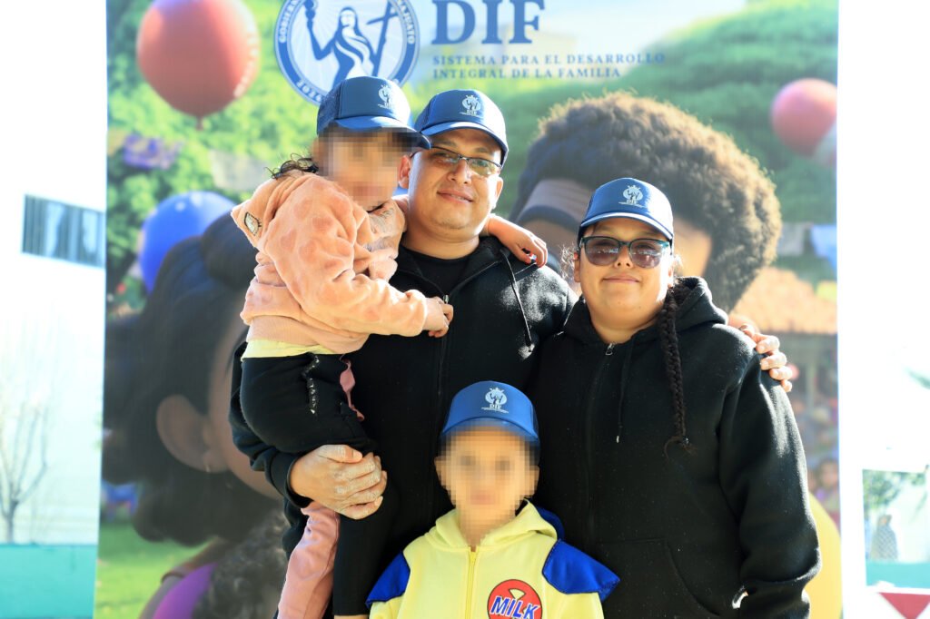 DIF Estatal impulsa a más de 23 mil familias en Guanajuato Gracias al programa Crianza Positiva, el DIF Estatal que encabeza Juan Carlos Montesinos Carranza, continúa trabajando a favor de las familias.