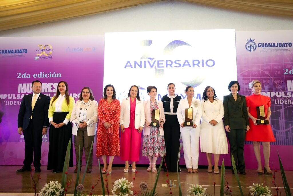 Ale Gutiérrez, alcaldesa de León, reconoció la trayectoria de 30 mujeres leonesas que inspiran con su liderazgo.