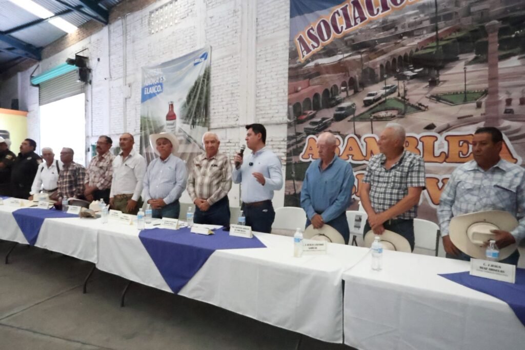 Adolfo Alfaro reconoce labor de ganaderos en Manuel Doblado Adolfo Alfaro resaltó el trabajo en equipo con la unión de Ganaderos para seguir impulsando el desarrollo de Manuel Doblado.