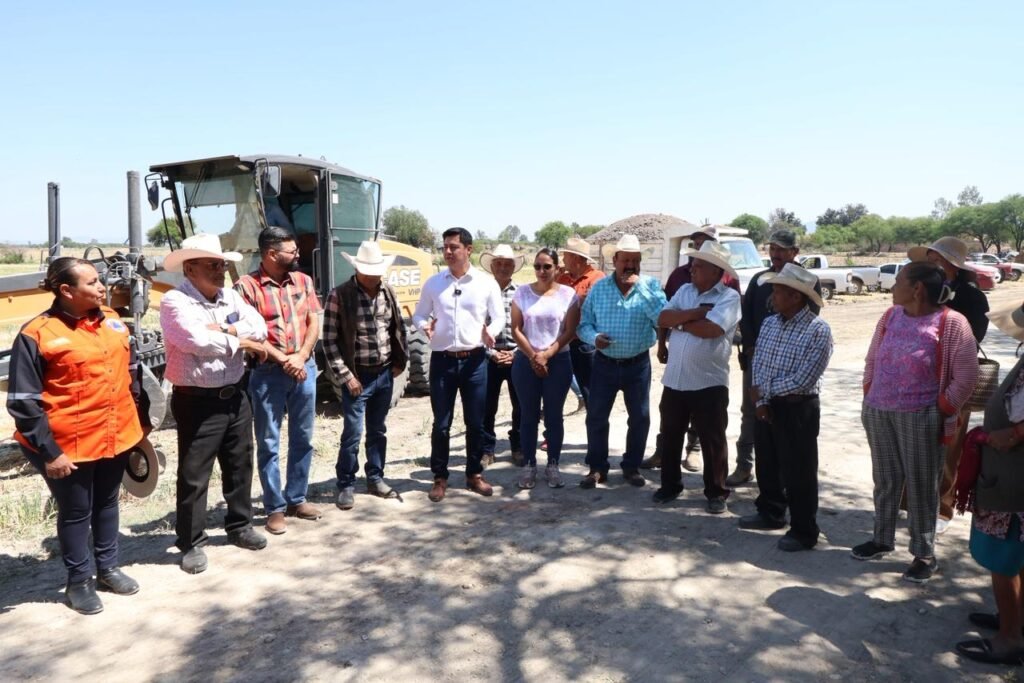 Adolfo Alfaro Reyes refrenda compromiso con la ciudadanía y productores del campo de Manuel Doblado.