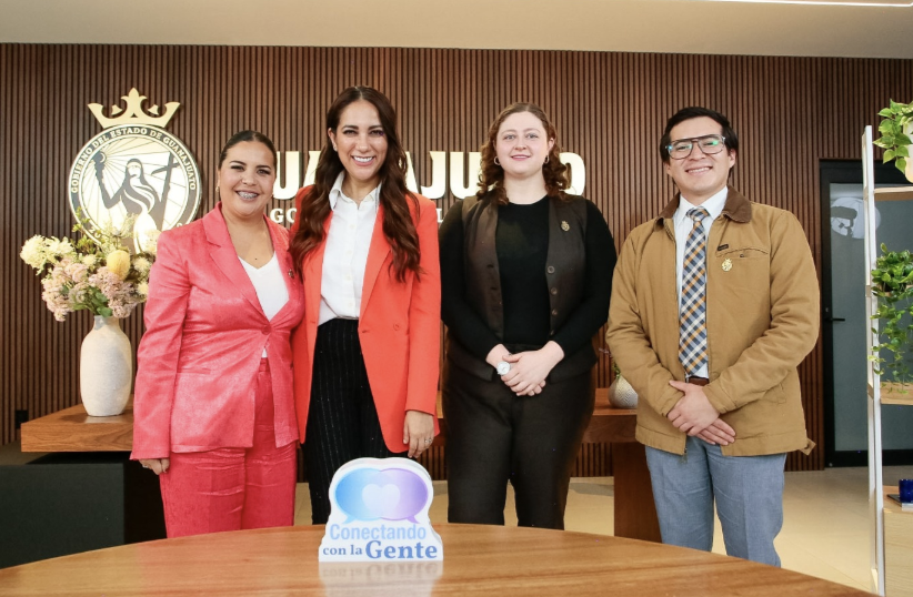 Libia Dennise destaca participación juvenil en la toma de decisiones de gobierno Libia Dennise estuvo acompañada por Regina Trujillo Domínguez, titular del Instituto para el Desarrollo y Atención a las Juventudes de Guanajuato, así como con Ana Darina León Capdepont y Carlos Arturo Ramírez Sánchez, integrantes del Gabinete de las Juventudes.
