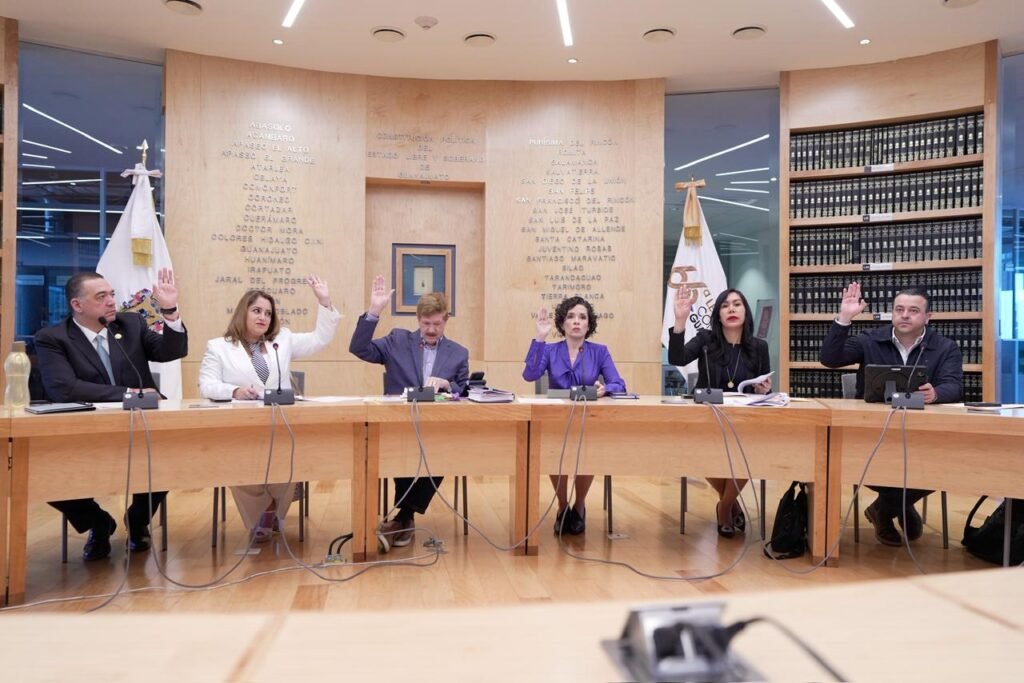 En la sesión, se dio el visto bueno a esta iniciativa para fortalecer el proceso de búsqueda en Guanajuato.