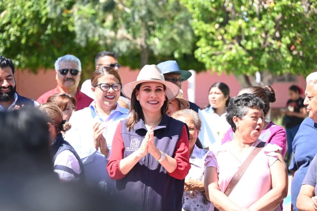 Lorena Alfaro invitó a la ciudadanía a disfrutar de este parque, donde también escuchó las inquietudes de los comerciantes.