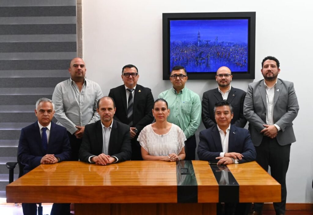 En este encuentro, se hizo un llamado a las y los irapuatenses a fortalecer la unidad como una herramienta clave para recuperar la paz.